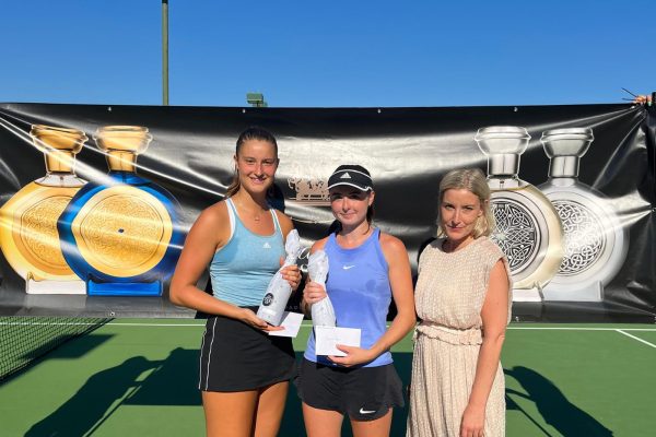 Ladies Doubles Winners